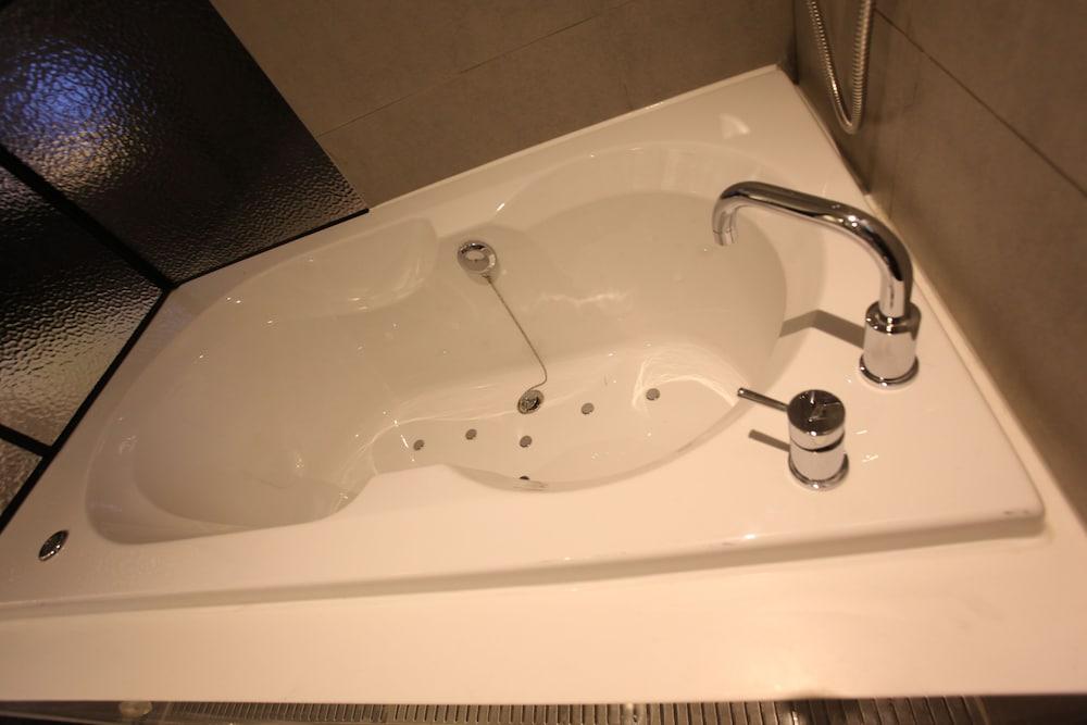 Hotel Cullinan Gundae 3*